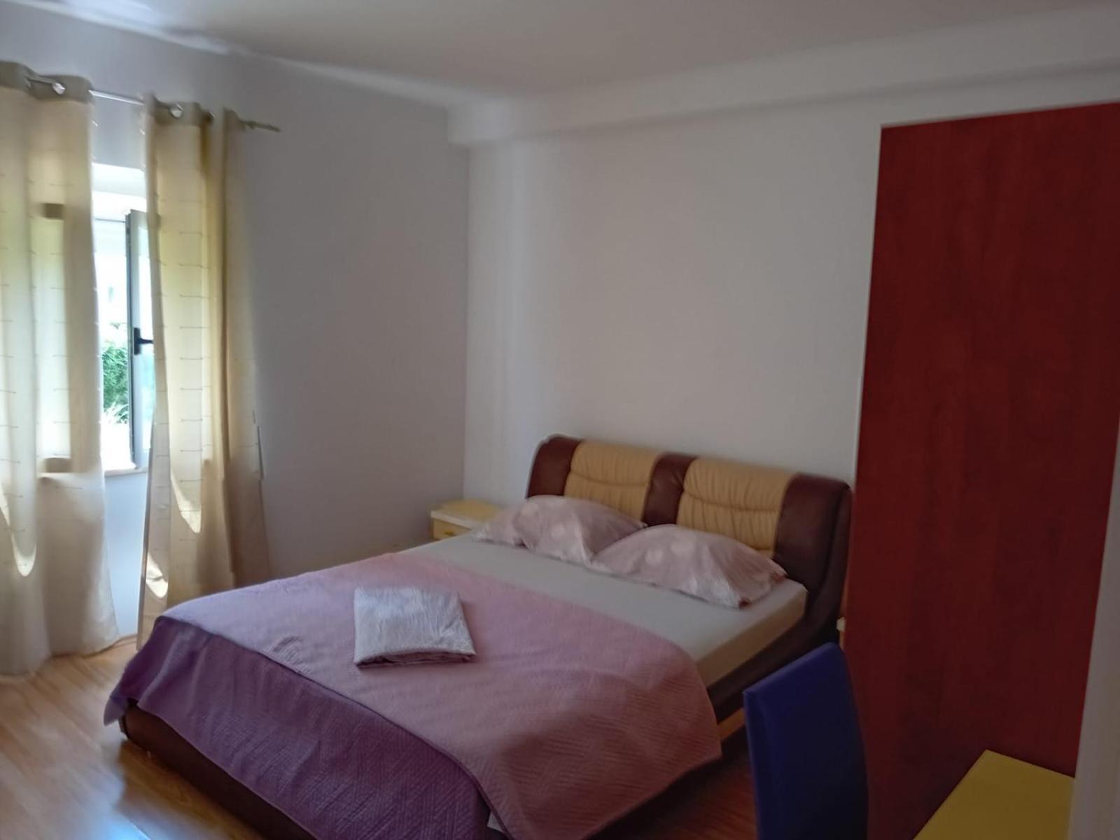 Apartments Toka ペトルチャネ エクステリア 写真