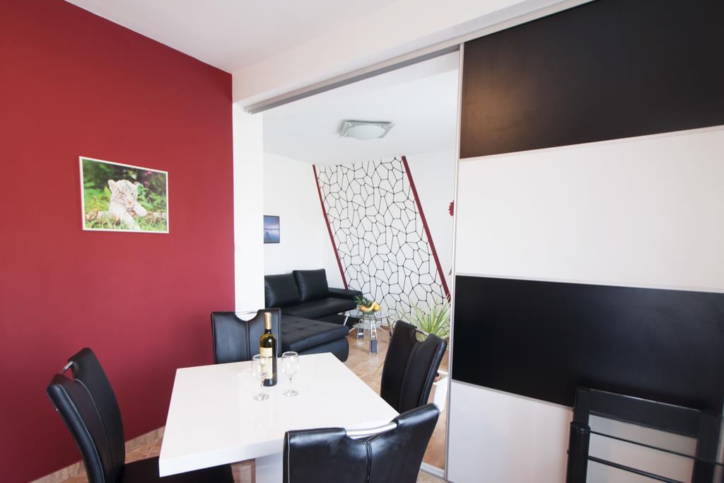 Apartments Toka ペトルチャネ 部屋 写真