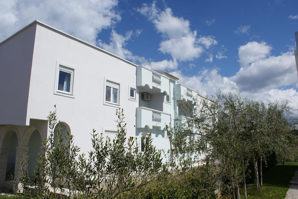 Apartments Toka ペトルチャネ エクステリア 写真